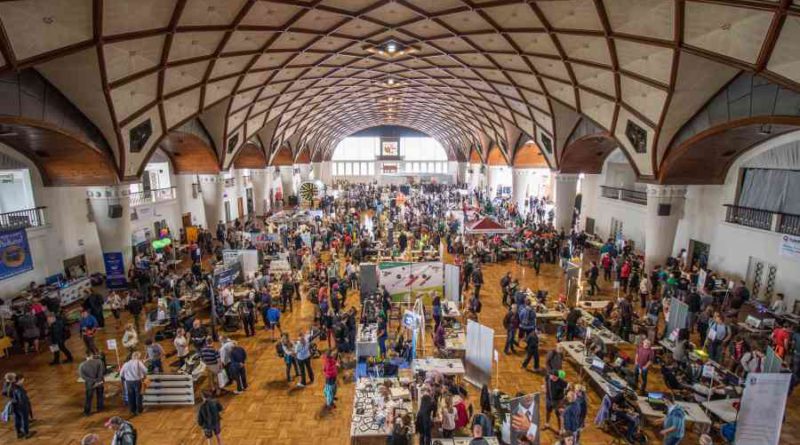 O víkendu proběhl první Maker Faire Prague O víkendu proběhl první Maker Faire Prague
